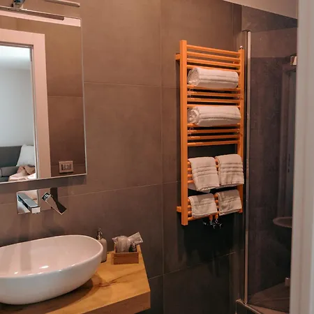 Alojamento de Acomodação e Pequeno-almoço Arche' 4*